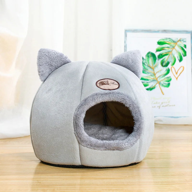Winter Comfort Pet Cave: Cozy Cat Bed & Small Dog House Tent for Indoor Use